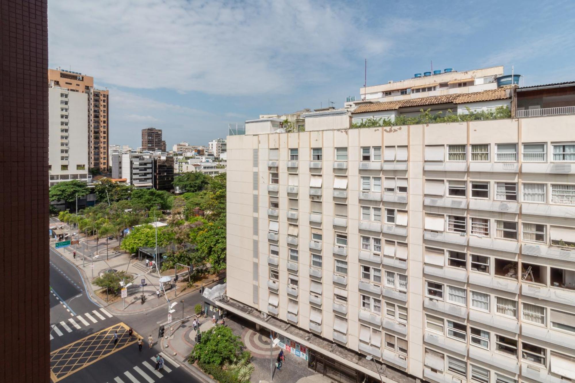 Apartamento Conforto A 4 Minutos Da Do Leblon - Ap801 *